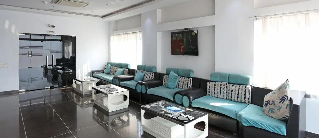 Hotel Girish, 戴蒙德港 — 照片 1