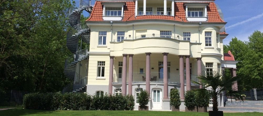 Appartements Am Kurpark, 巴特皮尔蒙特 — 照片 1