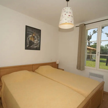 Spacious Villa With a Private Pool on a Golf Course in Loire, 维河畔艾吉永 — 照片 5