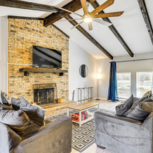 Home w/ Game Room & Pool: Wichita Falls Retreat, 威奇托福尔斯 — 照片 2