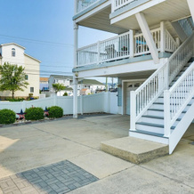 Condo w/ Deck: Walk to Beach & Convention Center!, Wildwoods Beach — photo 2