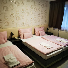 Patyi Étterem és Hotel, 伯格特 — 照片 4