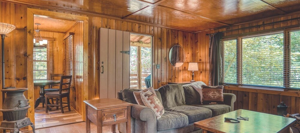 Bridlewood Cabin, 胡德山村庄 — 照片 1