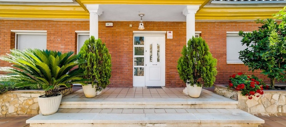 Vivalidays Villa Agathe Barcelona, Тордера — фото 1