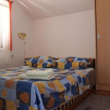 Apartments Iv, Остров Углян — фото 2