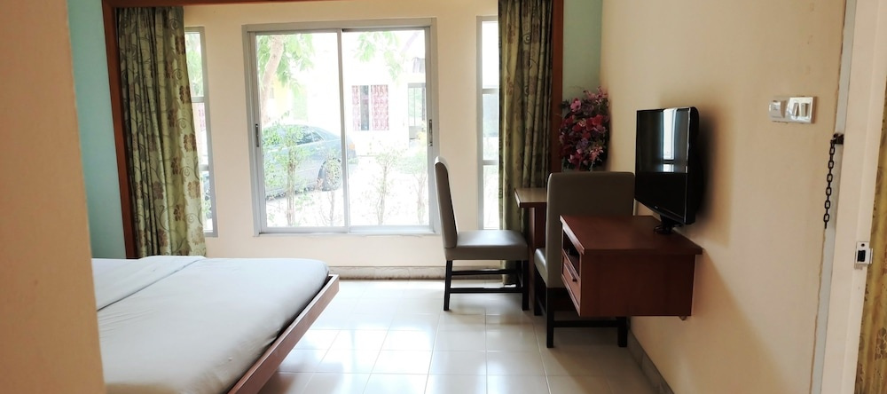 The Society Ayutthaya Resort, Uthai — photo 1