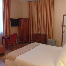Logis Hôtel Le Plantagenêt, 希农 — 照片 5