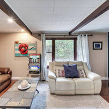 Easy Cleveland Access! Quiet Suburb Stay w/ Yard, Oakwood — photo 4