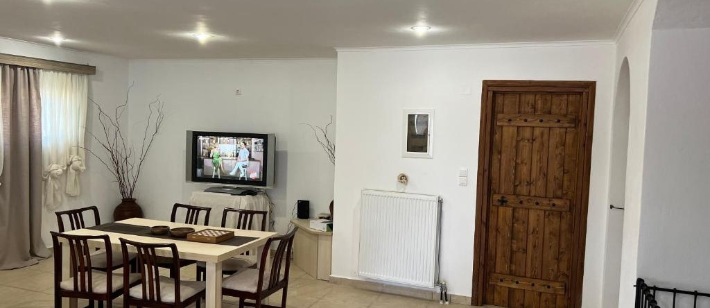 Apartment in Salamina with Garden & Sea view, 塞利尼亚 — 照片 1