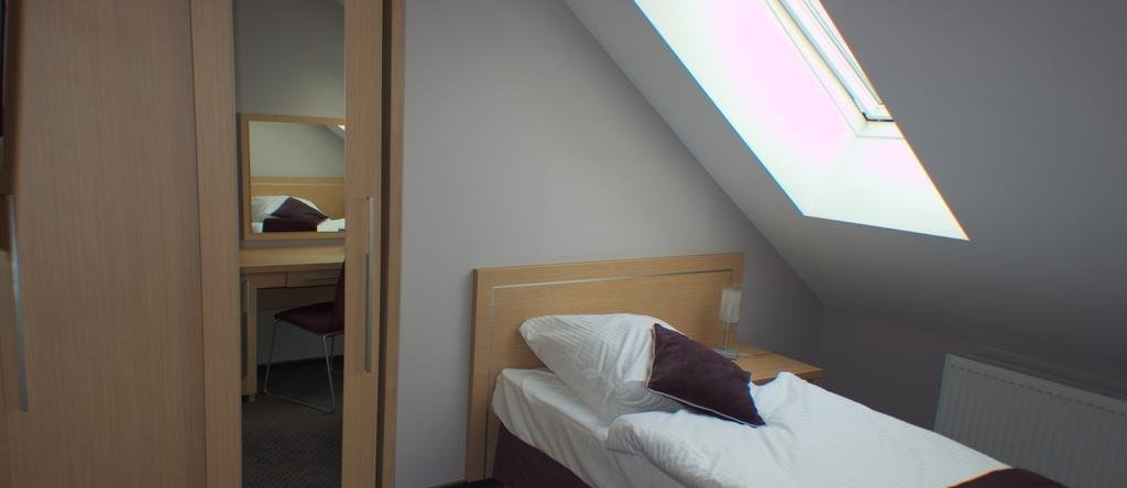 Hotel Pod Złotą Koroną, 奥波莱 — 照片 1