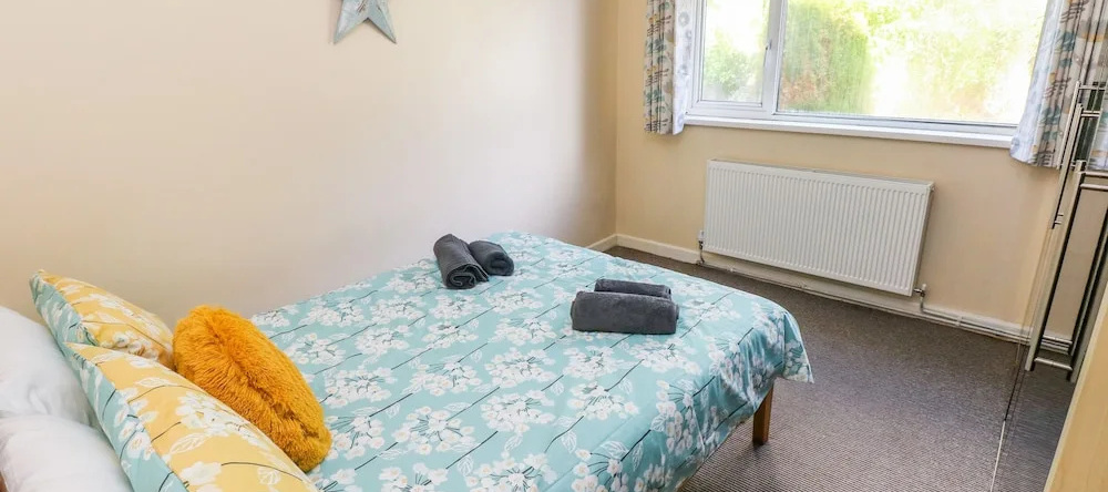 1 Homecroft Bungalows, Saundersfoot — photo 1
