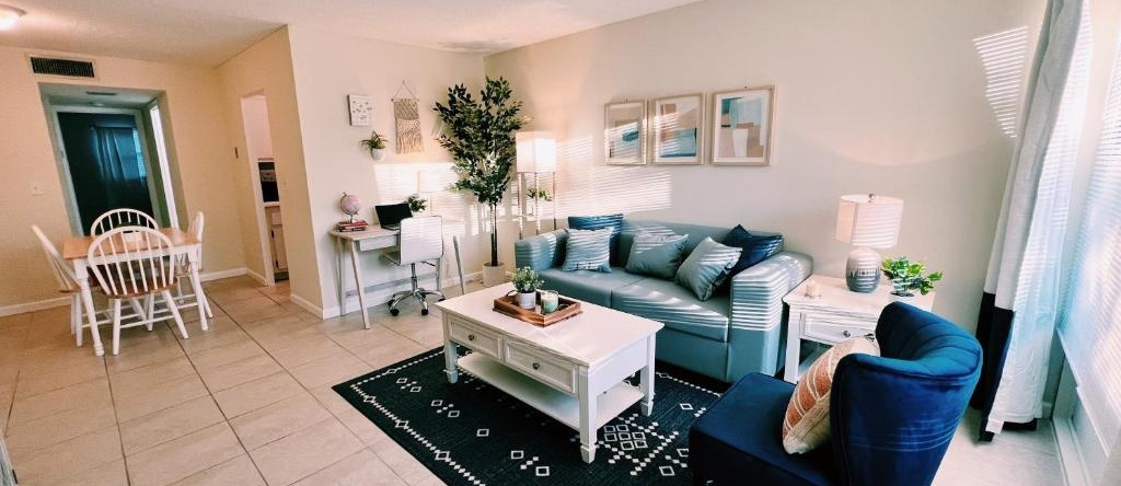Riverwatch Apartments by Lowkl, Jensen Beach — photo 1