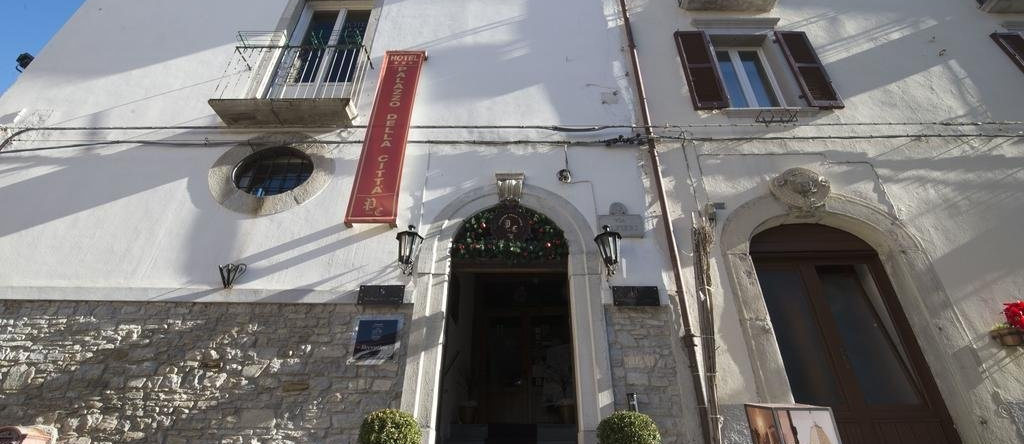 Palazzo Della Citta, 阿尼奥内 — 照片 1