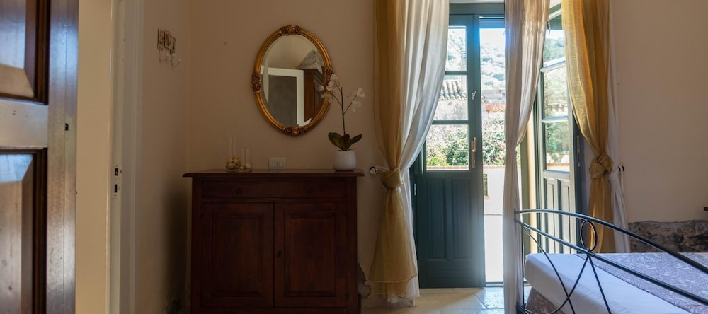 Villa Il Casale Onifai Intera, Onifai — photo 1