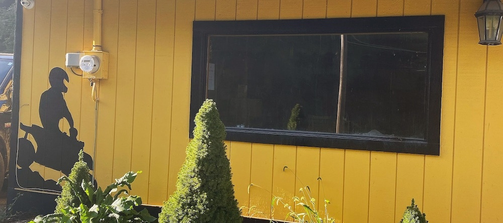 Grange Valley Lakeside Inn & Winery, formerly Memorytown., 波科诺山 — 照片 1