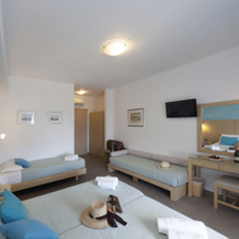 Blue Harmony Hotel, 基尼 — 照片 4