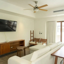 7 Guests 2 Br Private Jacuzzi Shared Pool, Монтеррико — фото 3