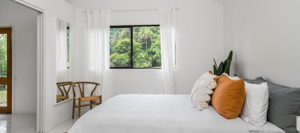 Your Luxury Escape - Little Farm Cottage 1, Brooklet — photo 1