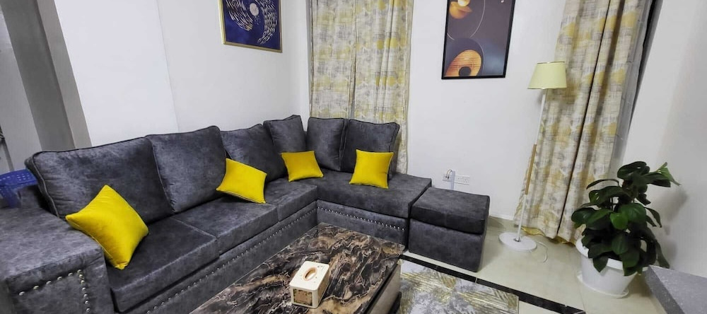1 Bed Flat - Sleeps 2 - Parking - Wifi, Найроби — фото 1