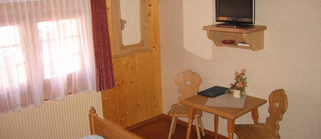 Pension-Restaurant Drei Tannen, Нидервальд — фото 1