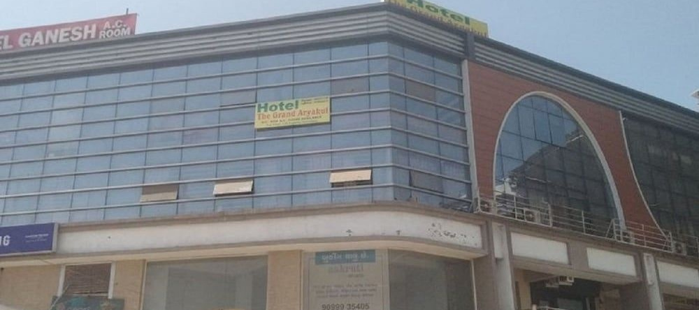 Hotel The Grand Aryakul, 巴夫拉 — 照片 1