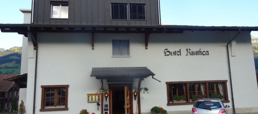 Hotel Restaurant Rustica, Фрутиген — фото 1