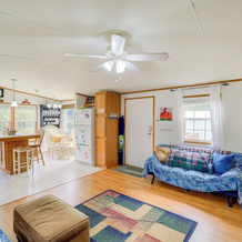 Creekfront Max Meadows Mobile Home With Deck!, Pulaski — photo 2