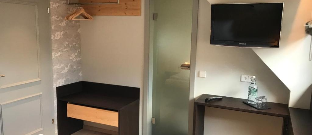 Hotel Jauch's Löwen, 诺伊尔豪森 — 照片 1