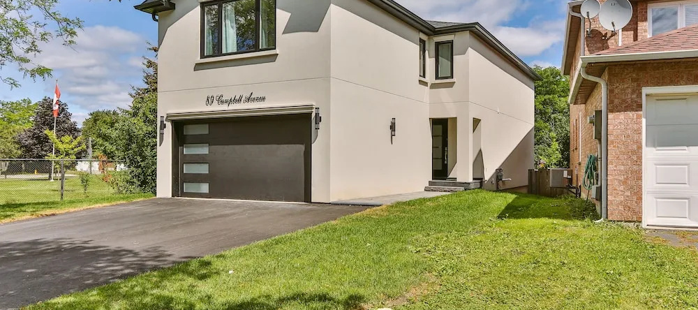 QuickStay - Classy 5brm House in Vaughan, 旺 — 照片 1