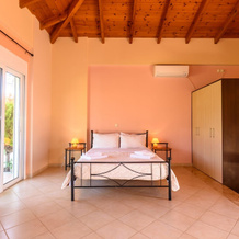 Kyparissia Garden Retreat - Premium Master Suite, Trifylia — photo 3