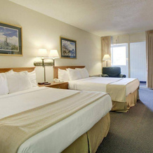 Days Inn Cedar Falls- University Plaza, Cedar Falls — photo 4