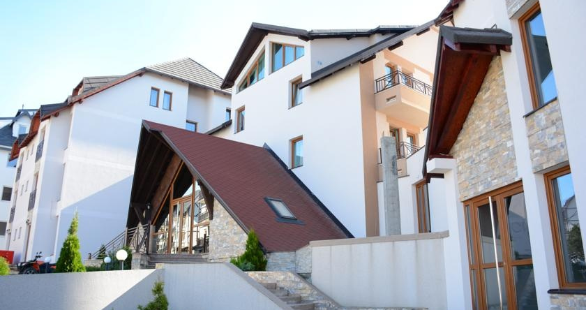 Hotel Milmari Resort, Нови-Пазар — фото 1
