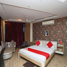 OYO 28439 Skylark Hotel, 戴蒙德港 — 照片 5