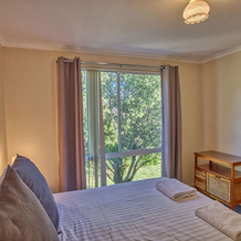 Cockatoo Cabin, Binalong Bay — photo 2