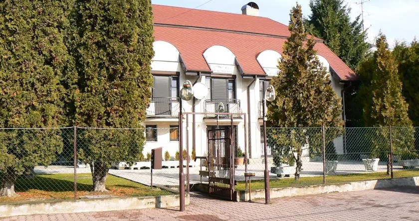 Penzión Delta, Комарно — фото 1