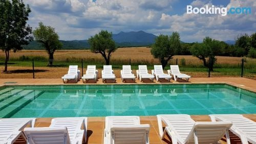 Masía Para Grupos Con Piscina Privada28 Pax, Креспия — фото 1