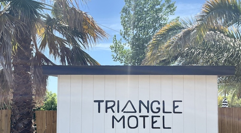 Triangle Motel, 雷德布拉夫 — 照片 1