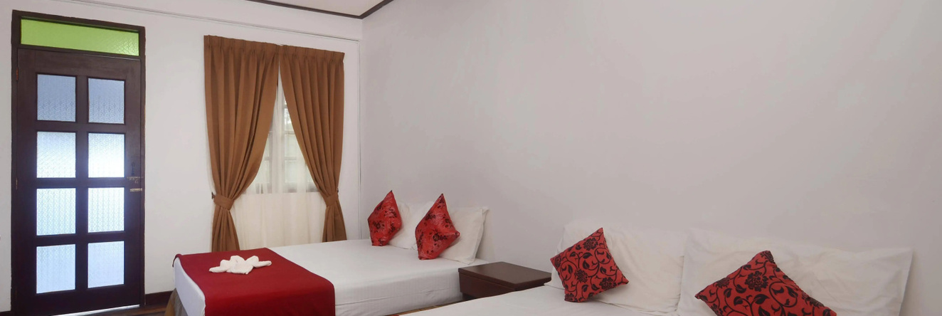 Redang Holiday Beach Villa, Redang Island — photo 1