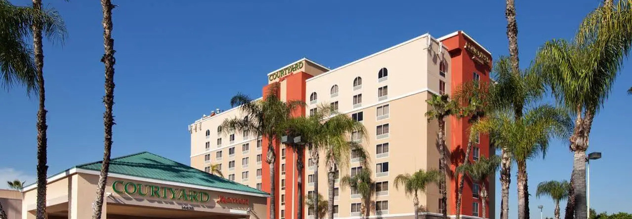 Courtyard By Marriott Baldwin Park, Болдуин-Парк — фото 1