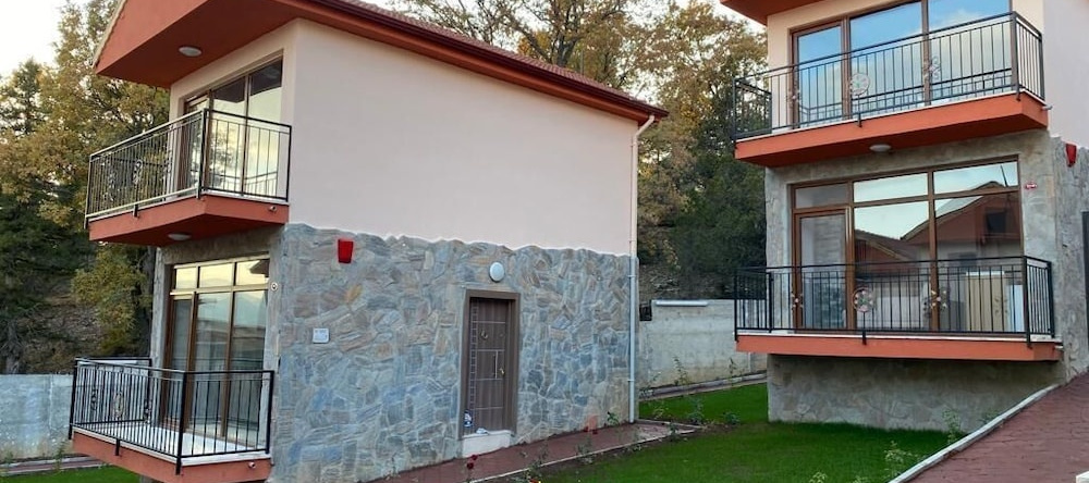 La Vie En Rose Otel by Söğütdağı, Keciborlu — photo 1