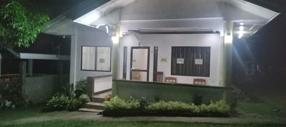 Balai Mariacaria Pension House, 金杜尔曼 — 照片 1