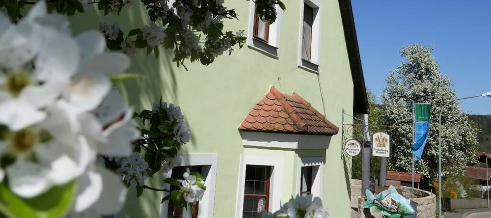 Gasthof Schloßbraeu Lintach, 普夫赖姆德 — 照片 1