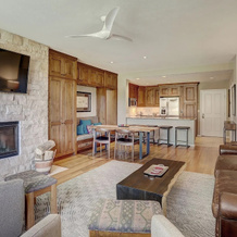 2Br Gorgeous & Updated Condo Arrowhead 2 Bedrooms 2 Bathrooms Condo, Beaver Creek — photo 4