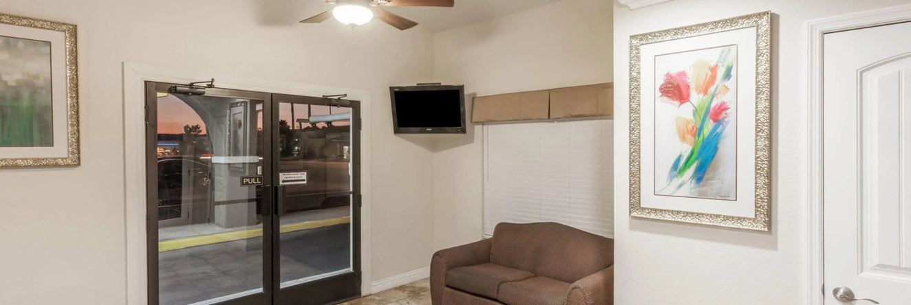 Travelodge by Wyndham Hemet CA, Hemet — photo 1