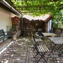 Troszt Pince Apartman, Виллань — фото 3