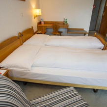 Motel de la Gruyère Restoroute, 阿夫里伊德旺蓬 — 照片 4