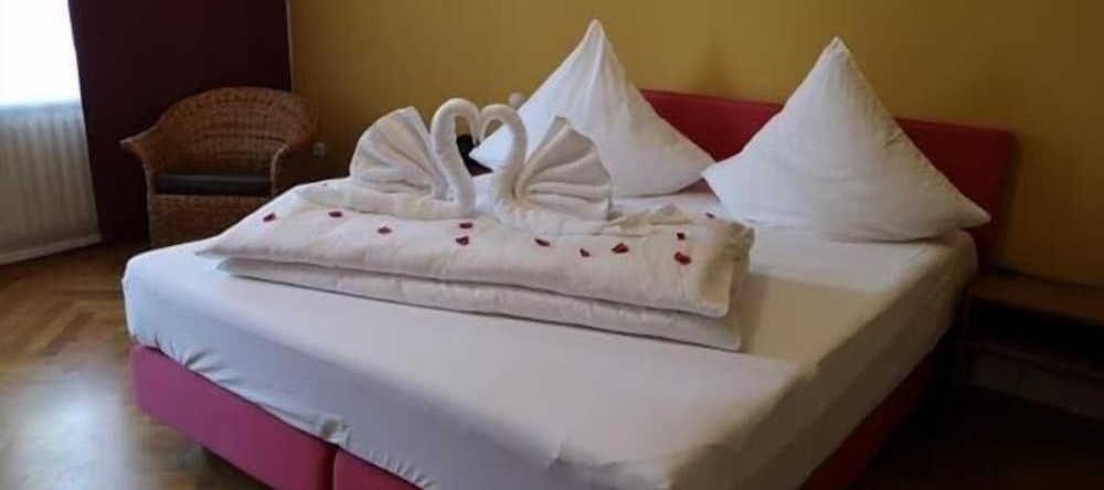 Hotel Zweilinden, Меккенхайм — фото 1