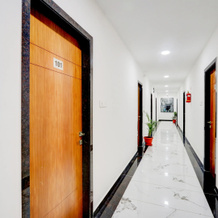 Deluxe With Twin Bed Vishnu Grand Premium Rooms, 瓦朗加尔 — 照片 4
