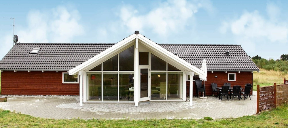 Modern Holiday Home in Rodby With Sauna, 洛兰 — 照片 1