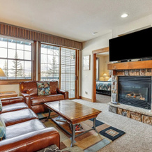 Ski-in/ski-out Granby Ranch Condo w/ Pool Access, 格兰比 — 照片 2